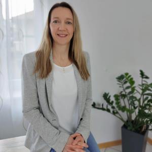 Sipos, Christine Sipos, Christine